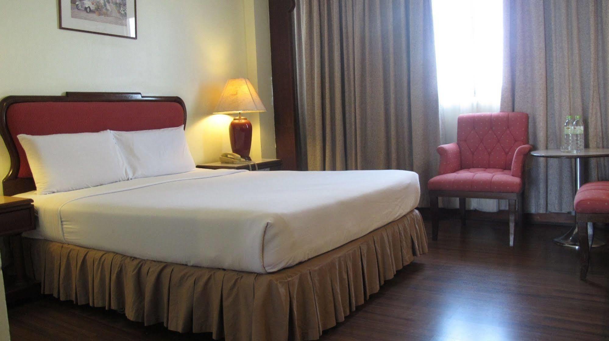 Lee Gardens Hotel Hat Yai Esterno foto